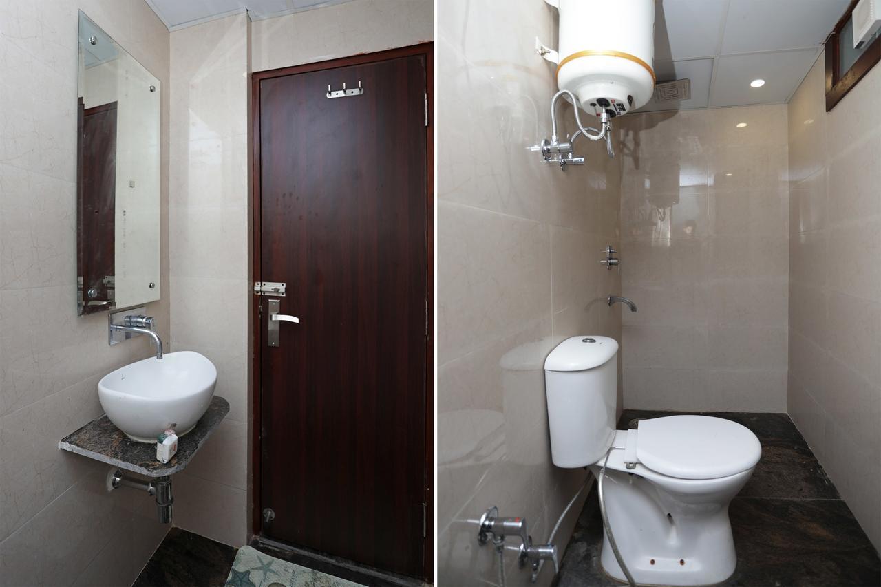 Hotel Corner Point Yeni Delhi Dış mekan fotoğraf