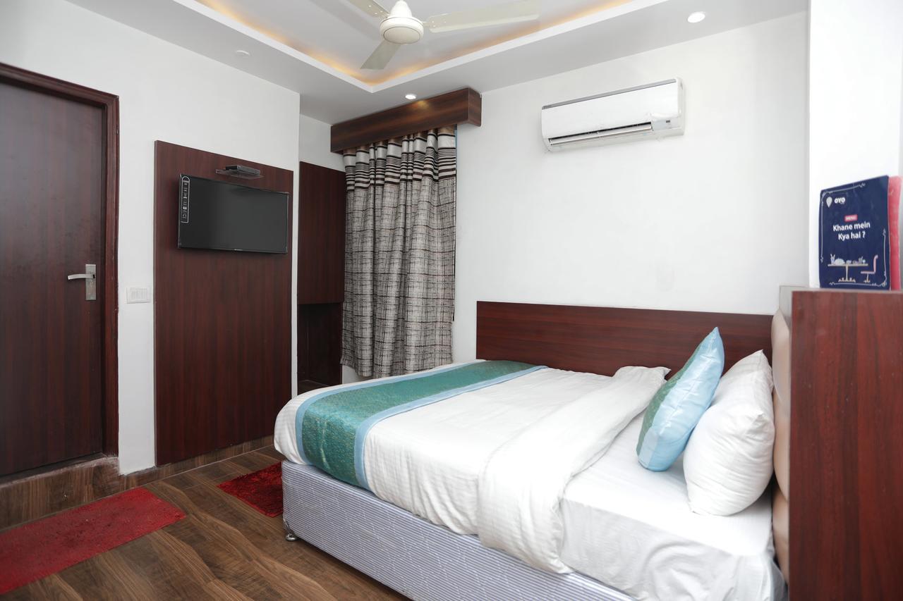 Hotel Corner Point Yeni Delhi Dış mekan fotoğraf