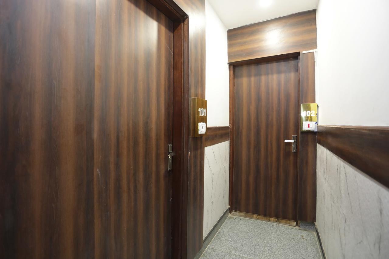 Hotel Corner Point Yeni Delhi Dış mekan fotoğraf