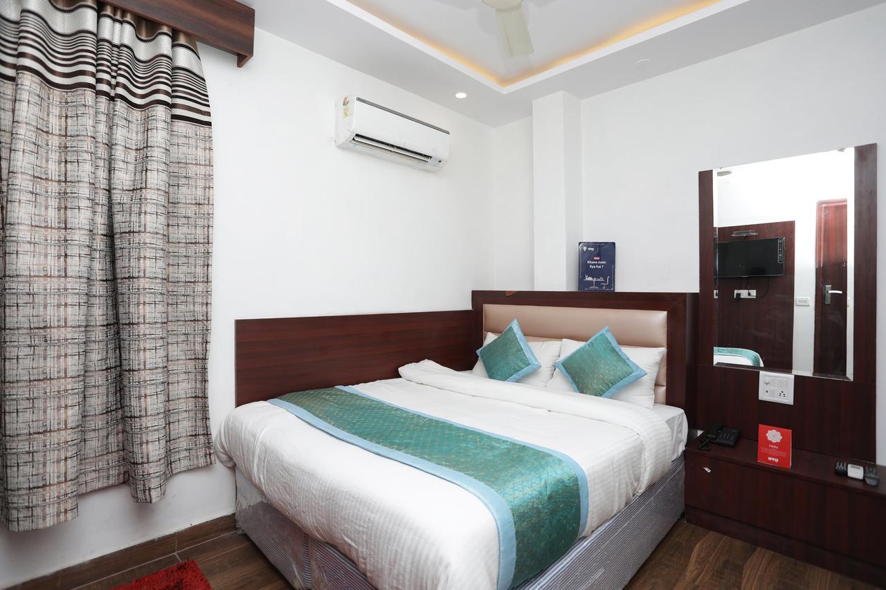 Hotel Corner Point Yeni Delhi Dış mekan fotoğraf